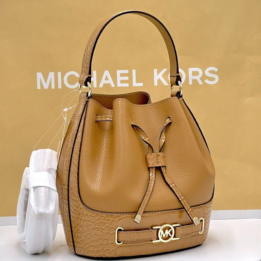 MICHAEL KORS  Reed Medium Pebbled Leather Belted Bucket Messenger SatchelCrossbo